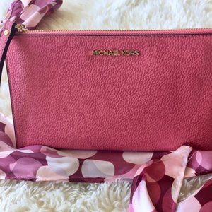 Michael Kors Jet Set Wristlet in Hawaiian Rose NWT